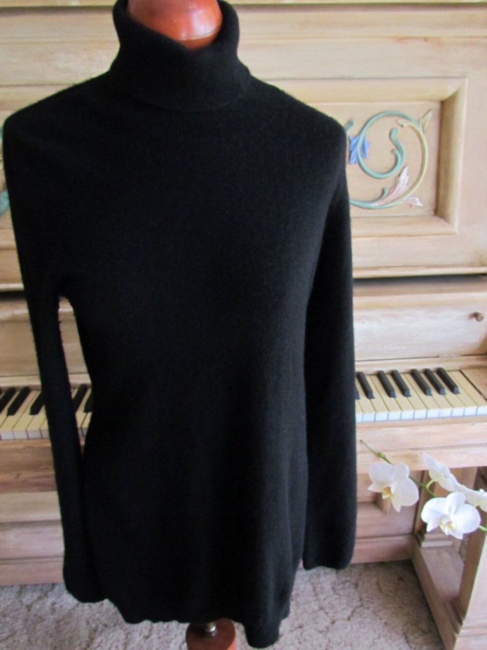 CASHMERE SWEATER , BCBG MAXAZRIA LONG BLACK TUNIC-LENGTH, COZY TURTLENECK, LUX!